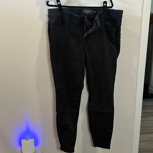 Black Skinny Jeans